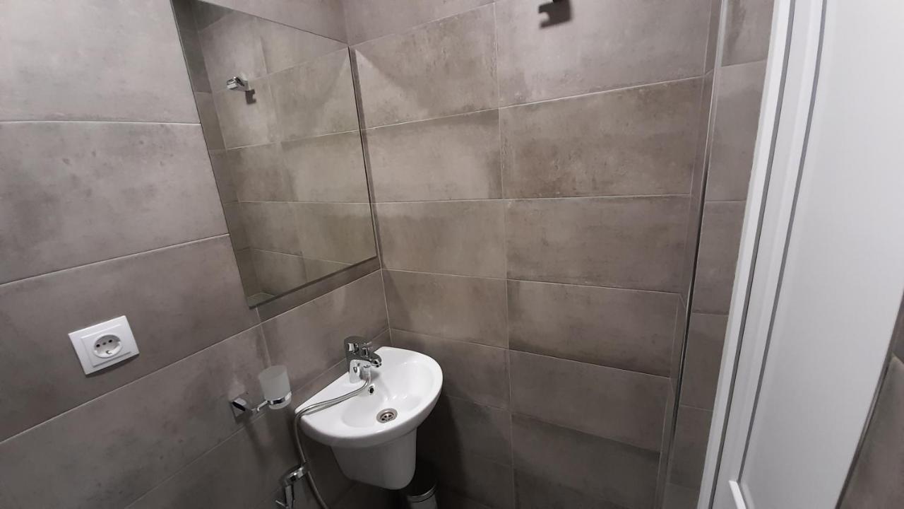 Yellow Apartment Tbilisi Exterior photo